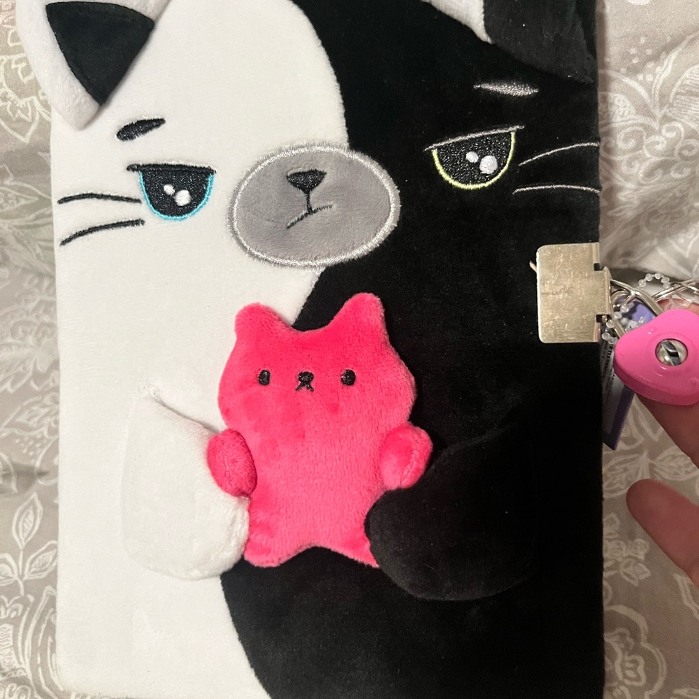 Cute cat notepad . - Picture 4 of 4